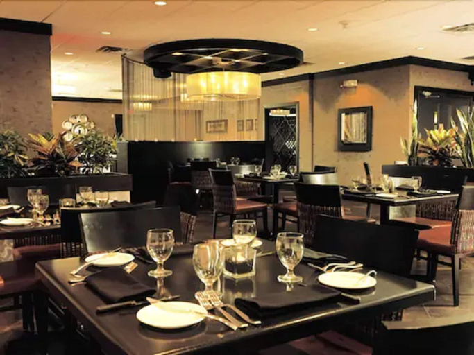 Food & Drinks 5, Quattro Hotel & Conf. Centre, an Ascend Collection Hotel, Algoma