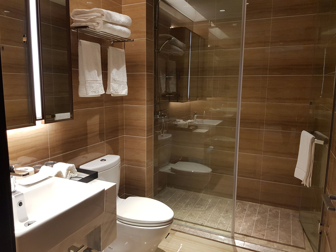 Bathroom 5, Nova Hotel, Analamanga