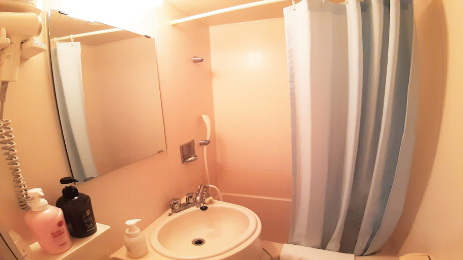 Bathroom 4, Isahaya Terminal Hotel, Isahaya