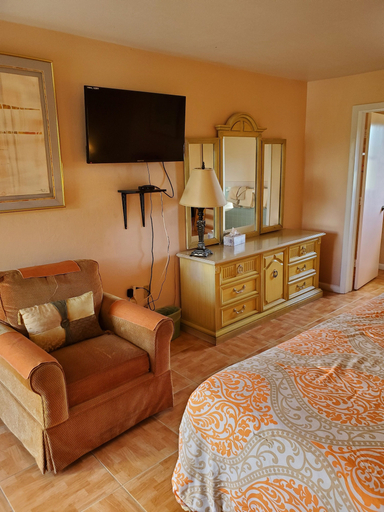 Bedroom 4, Conty's Motel, Collier
