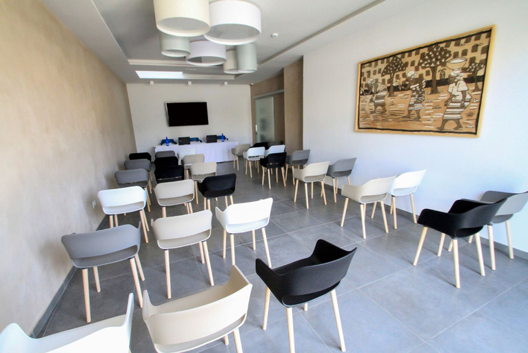 Food & Drinks 5, International Hotel Dakar, Dakar