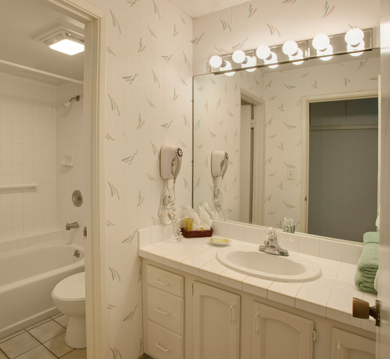 Bathroom 4, Lahaina Shores, Maui