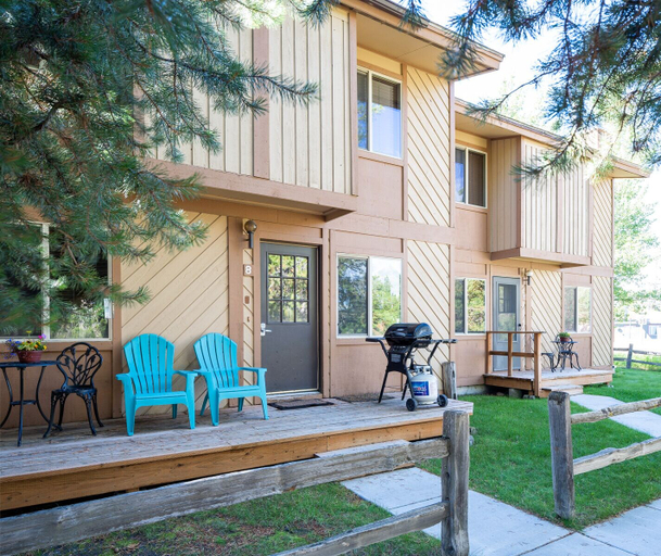 Exterior & Views 2, Trapper 8, Gallatin