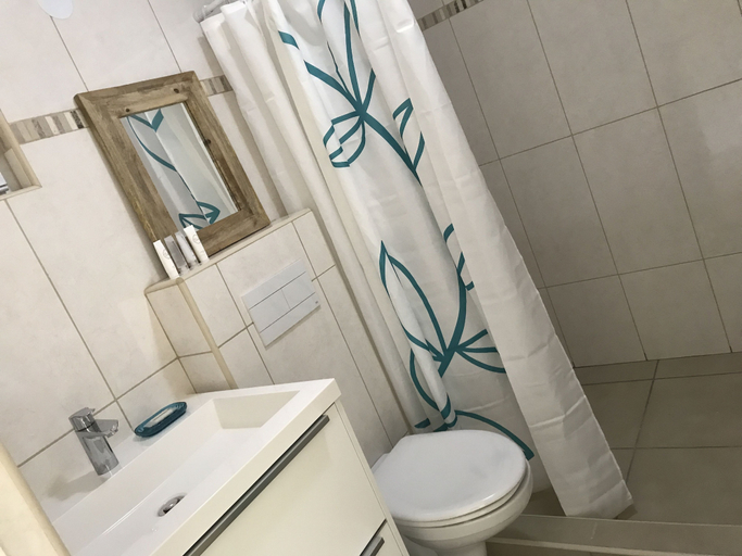Bathroom 3, Palapa Beach Resort