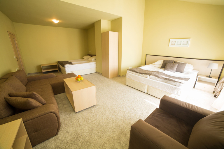 Bedroom 2, Seven Seasons Hotel, Razlog