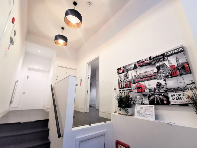 Others 5, Double Room with en-suite - 1c, London