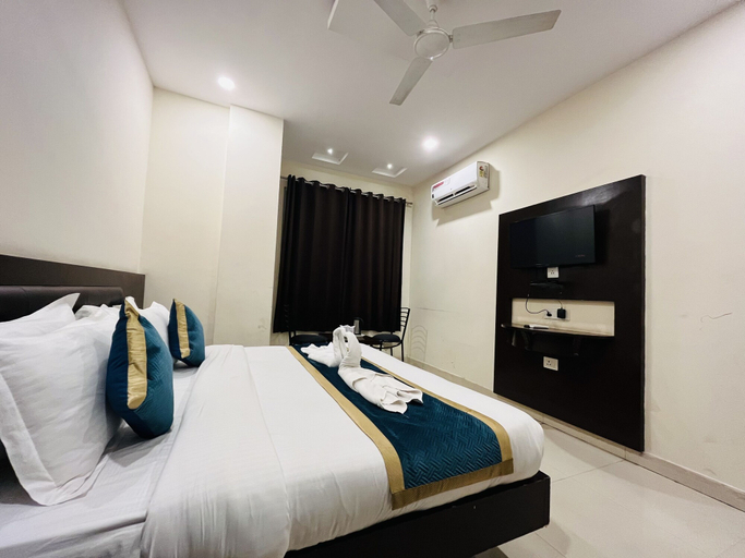 Bedroom 3, Hotel City Heritage Haridwar, Hardwar