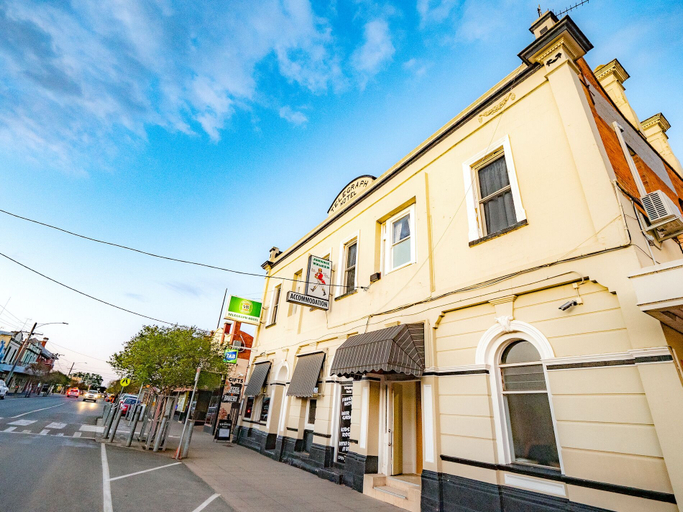 Exterior & Views 2, Telegraph Hotel Numurkah, Moira - West