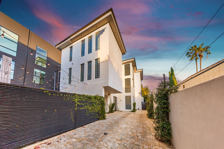 Exterior & Views 2, Dream Beverly Hills Mansion W. Pool, Los Angeles