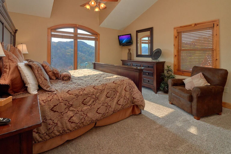 Bedroom 2, Journey's End, Sevier