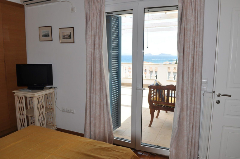 Bedroom 2, Villa Kyma, Attica