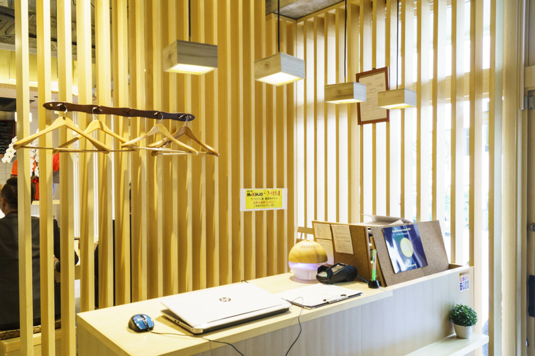 Public Area 2, Mr.KINJO in MATSUYAMA, Naha