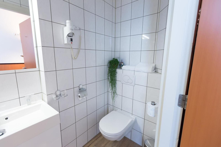 Bathroom 4, Stadshotel Heerlen, Heerlen