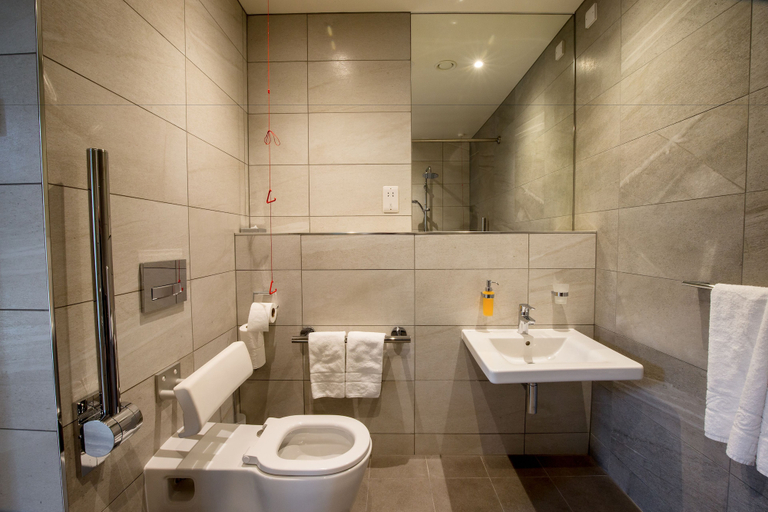 Bathroom 4, The Royal Foundation of St Katharine, London