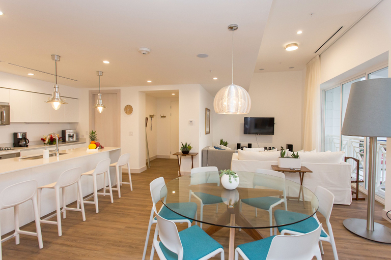 Food & Drinks 5, Las Villas Marina Pez Vela, Aguirre