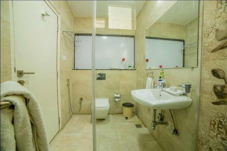 Bathroom 4, Hill View, Hyderabad