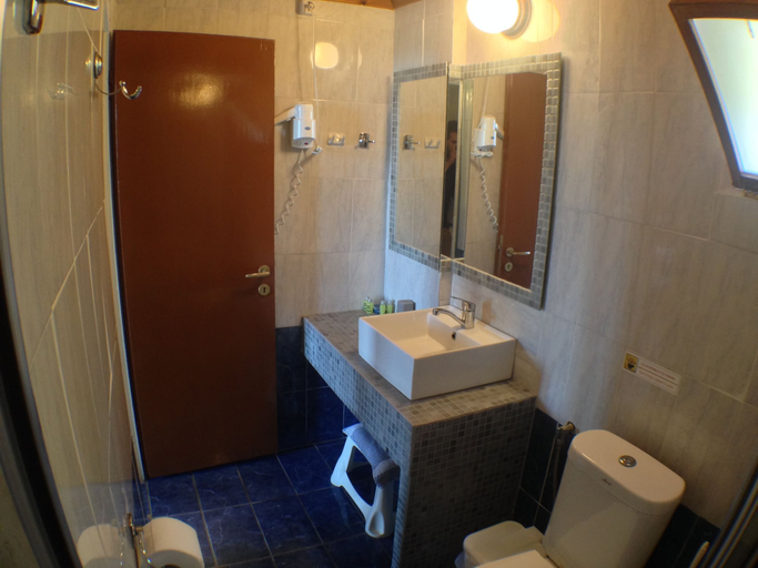 Bathroom 3, Politia Hotel, Ionian Islands