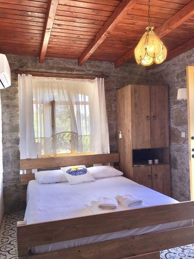 Bedroom 3, SARI KEÇİ TAŞ OTEL, Gökçeada