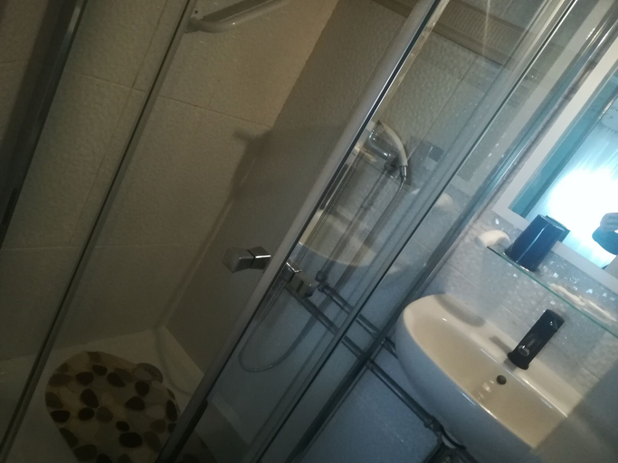 Bathroom 5, Hotel Cristo Rei, Porto