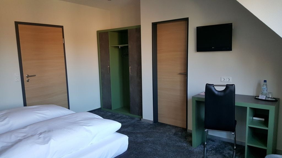 Bedroom 4, Landhaus Feyen, Aurich