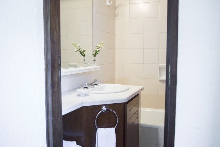 Bathroom 3, Rincon del Este Resort, n.a351