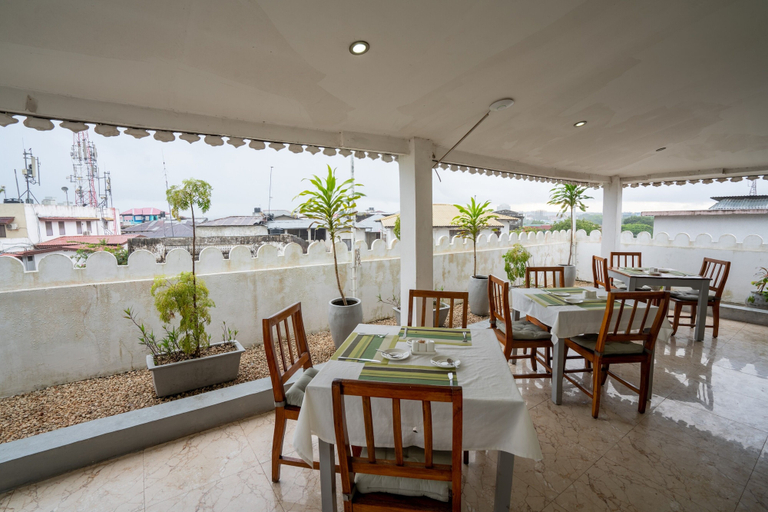Food & Drinks 5, Stonetown View Hotel, Mjini