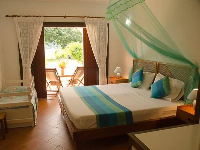 Bedroom 3, La Residence