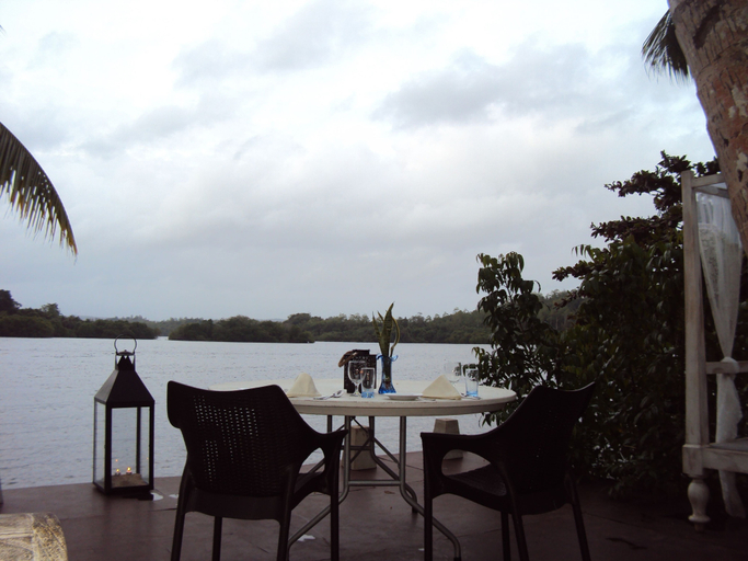Terrace/patio 2, Arunalu Lake Front, Habaraduwa