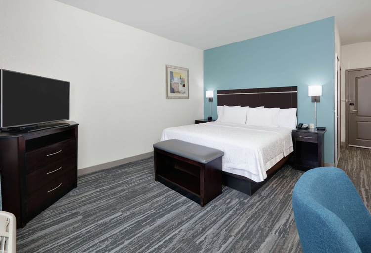 Bedroom 3, Hampton Inn & Suites Childress, Childress