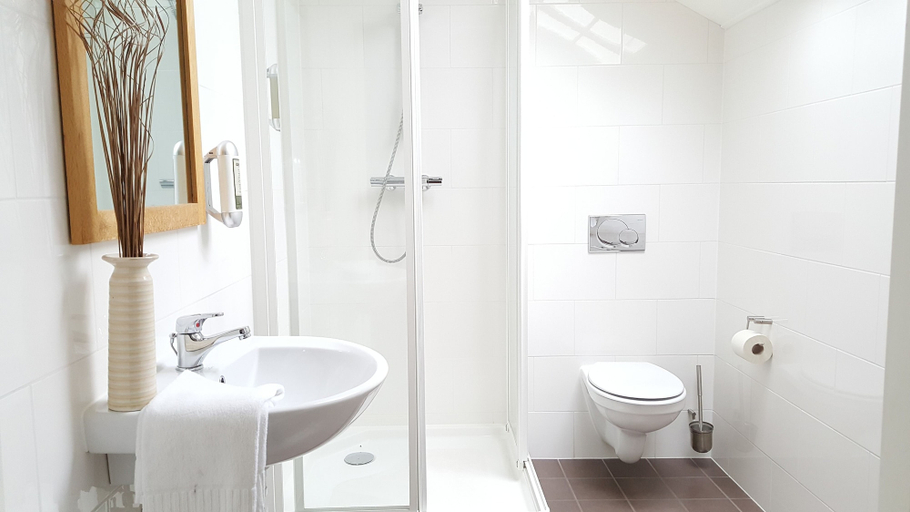 Bathroom 4, Guesthouse Eleven Hotel, Arvika