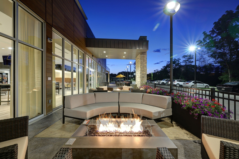 Exterior & Views 2, Courtyard by Marriott Iowa City University Heights, Johnson