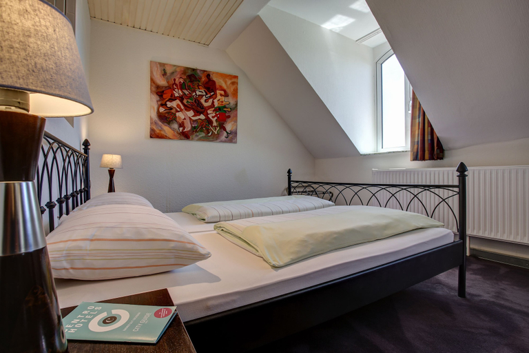 Bedroom 2, Trip Inn Blankenburg (ehemals Centro Hotel Blankenburg by INA), Karlsruhe