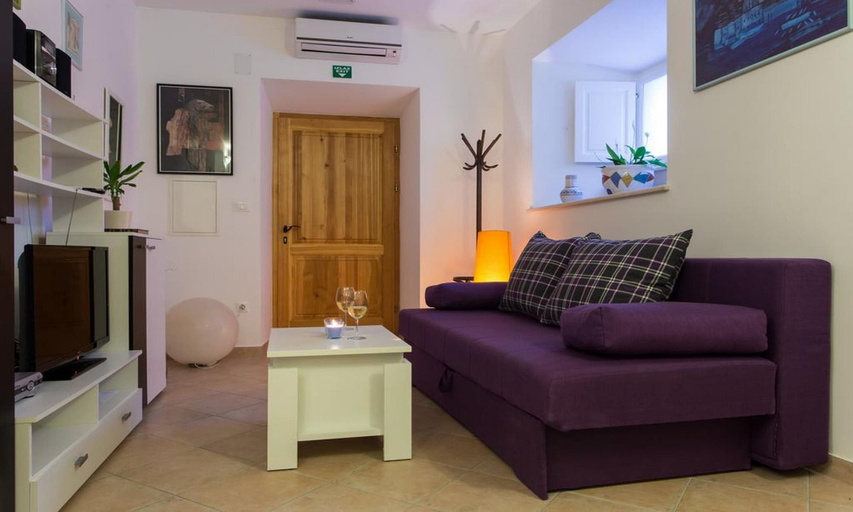 Interior 5, Nila's Place, Dubrovnik