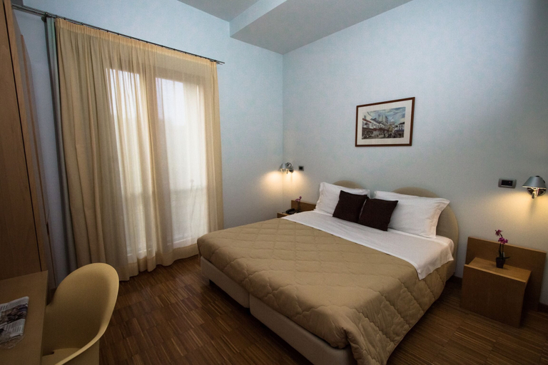 Bedroom 4, Grand Hotel Garden, Potenza