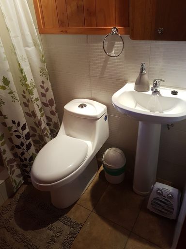 Bathroom, Cabañas Los Maquis, Cautín