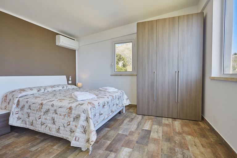 Bedroom 3, Villa Montemar, Trapani