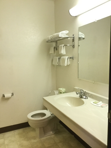 Bathroom 4, Super 8 by Wyndham Wayne, Wayne