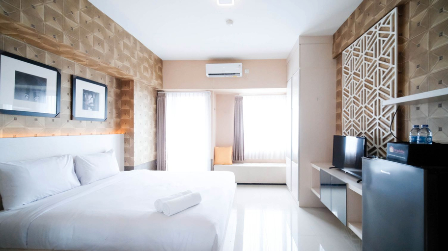 Modern and Cozy Stay Studio Apartment at Tanglin Supermall Mansion By Travelio, Surabaya