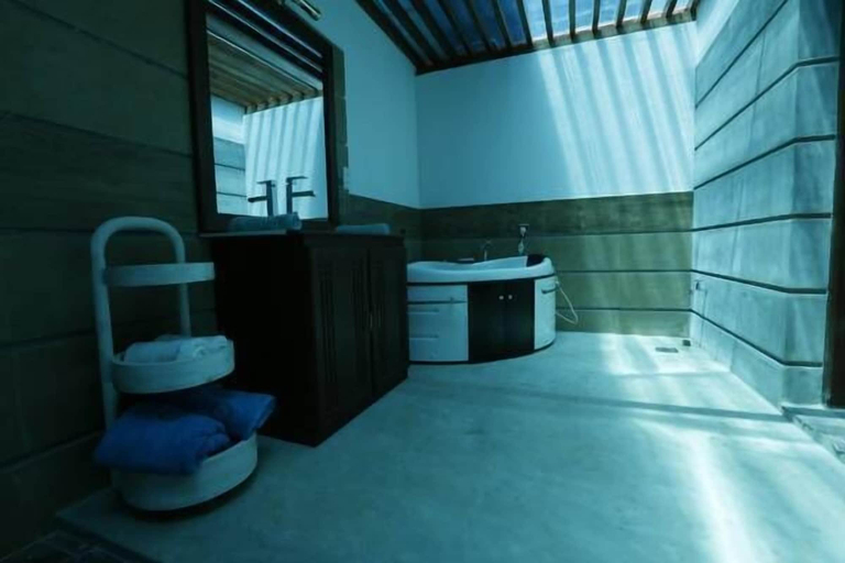 Bathroom 5, Arunalu Lake Front, Habaraduwa