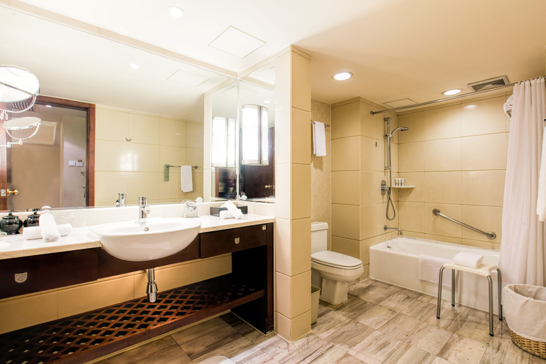 Bathroom 4, Golden Flower Hotel, Xi'an