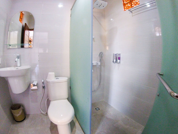 Bathroom 5, Dana Homestay, Badung