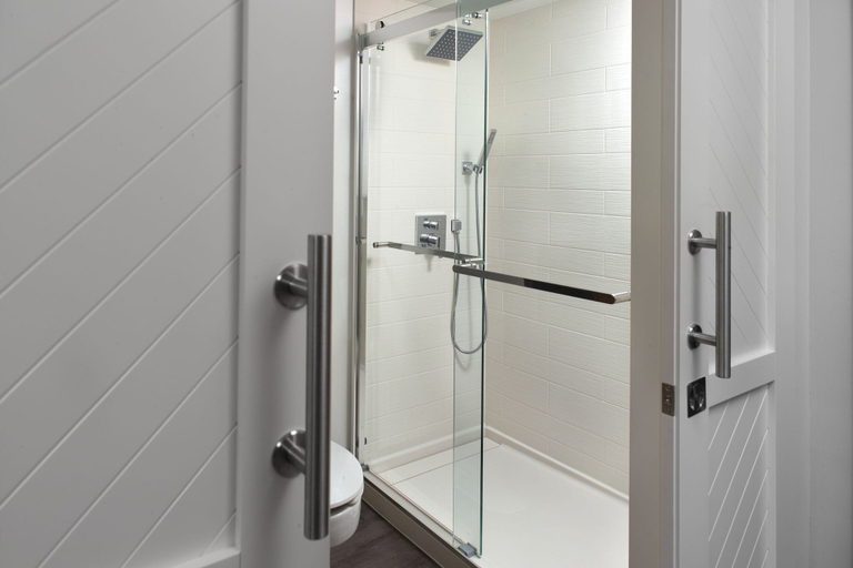 Bathroom 4, Marriott Kansas City Overland Park, Kansas City