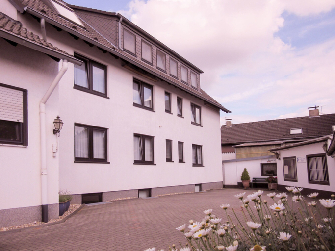 Exterior & Views 2, Hotel Zur Flora, Essen