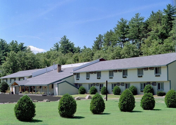 Exterior & Views 1, Eastern Inn & Suites, Carroll
