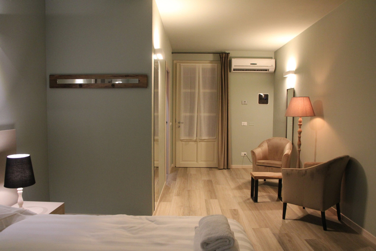 Bedroom 2, HILL COLLE - camere & bistrot, Brescia