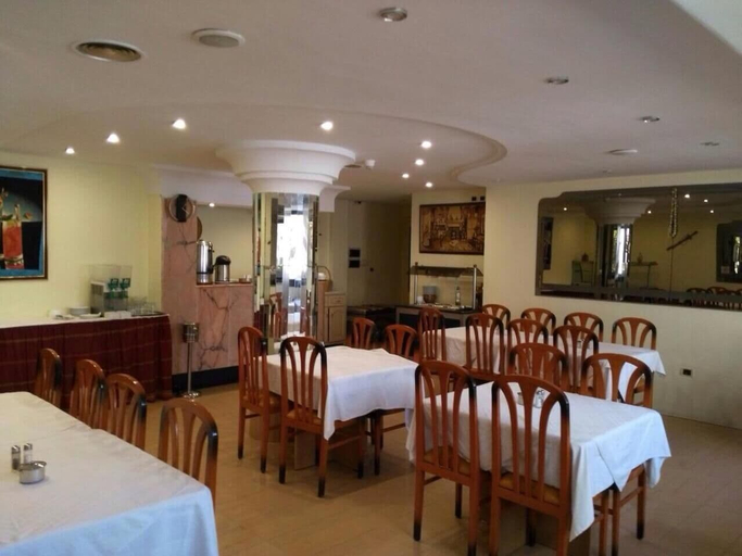 Food & Drinks 3, Hotel Yasmine, Sfax Médina