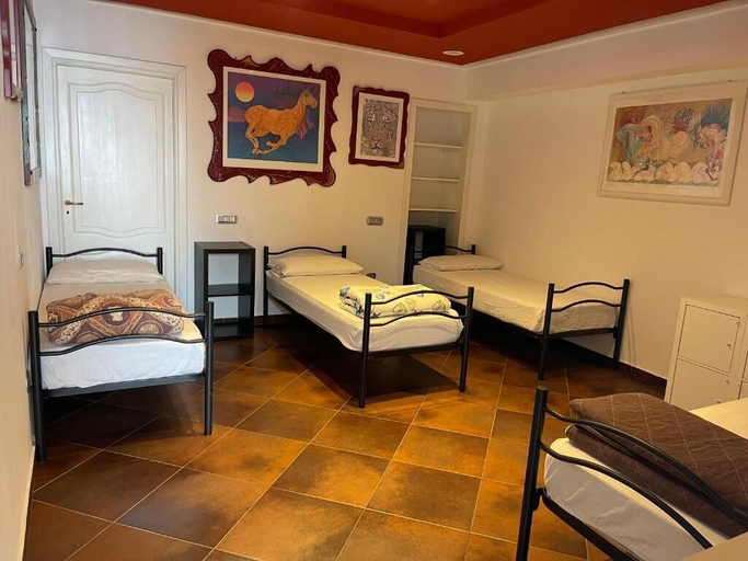 Bedroom 3, Hostel Brikette, Salerno