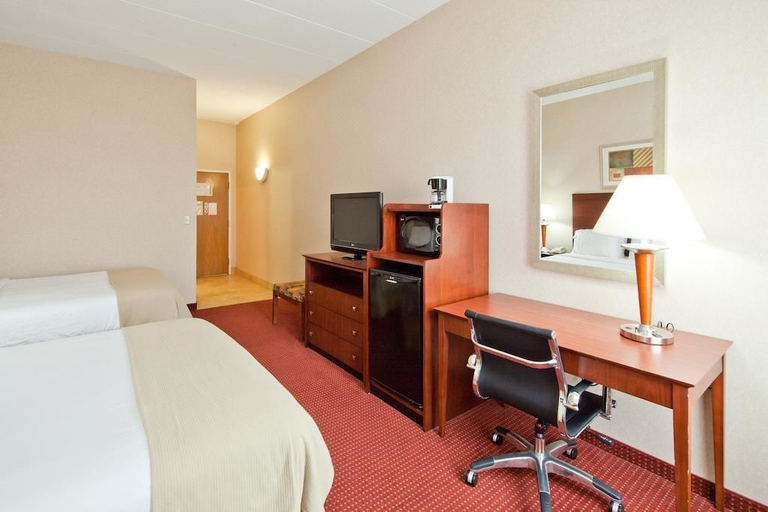 Bedroom 3, Quality Inn & Suites Lawrenceburg, Dearborn