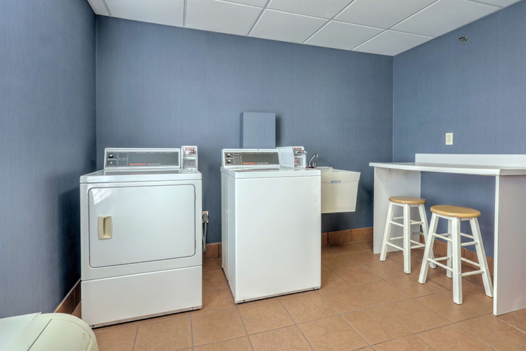 Others 5, Hampton Inn Batavia, Genesee