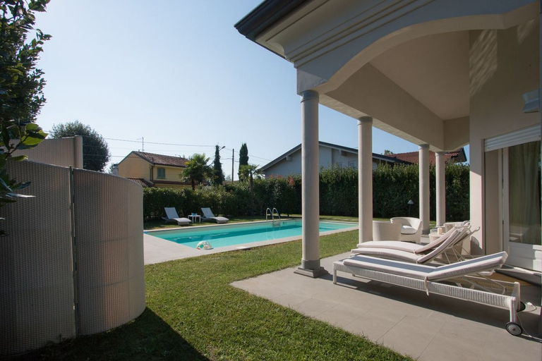 Others 3, Versilia Sains Souci, Lucca